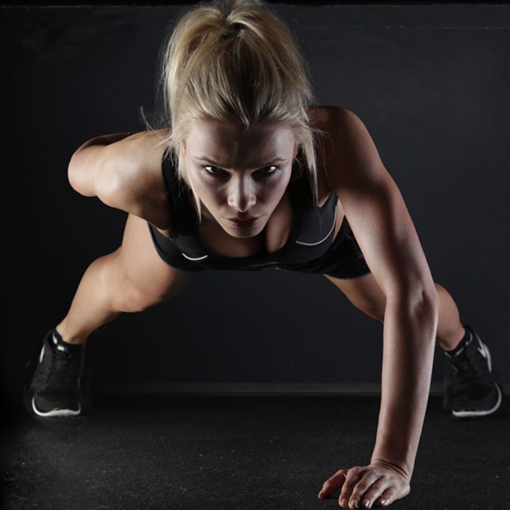 Shilajit Kapseln kaufen Frau Training